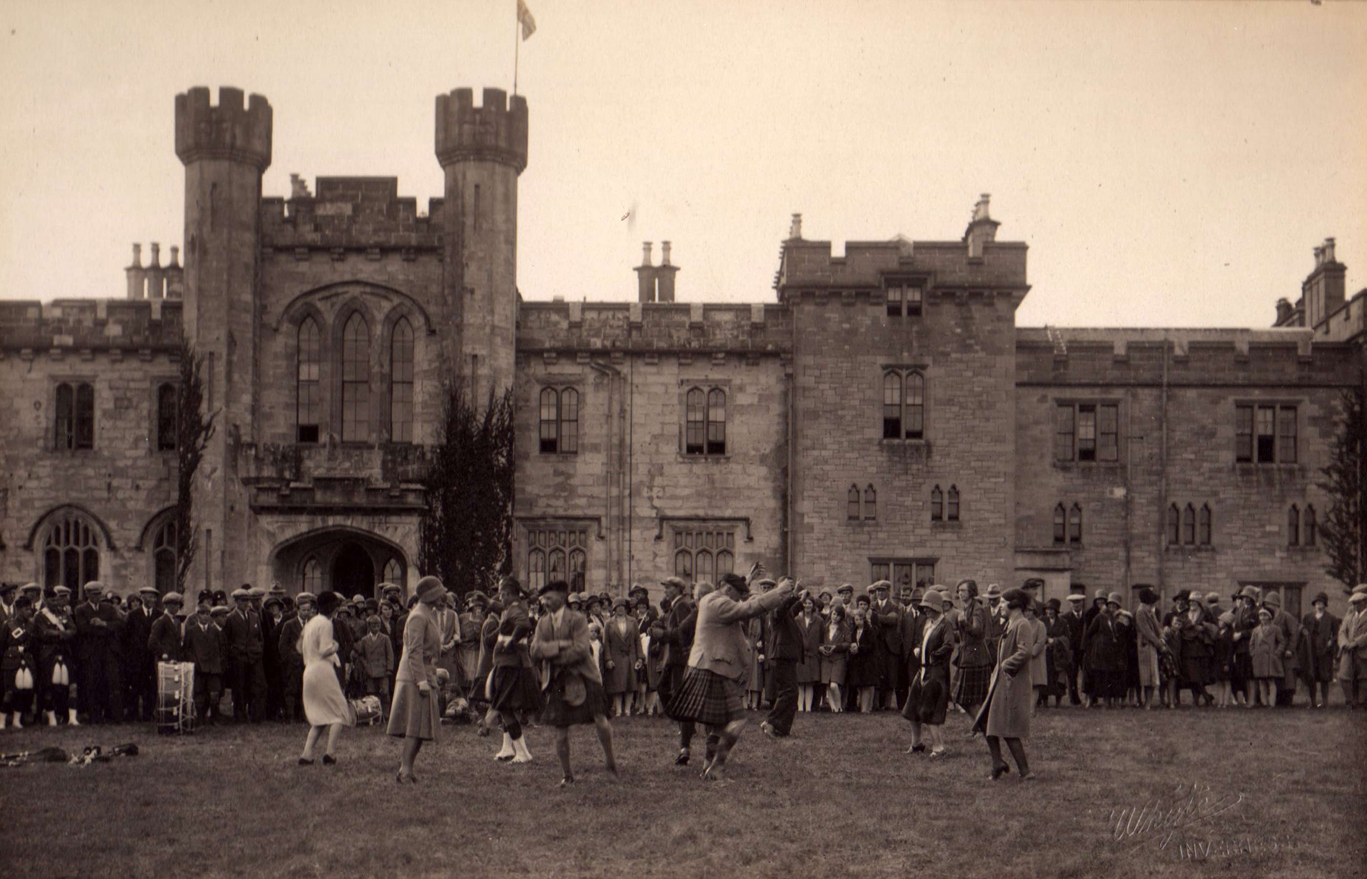 HeritageClanDonald3_v2 Armadale Castle