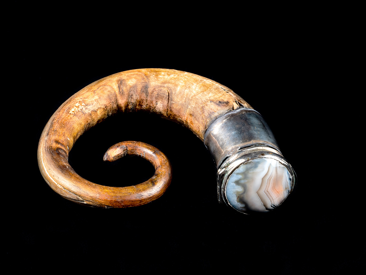 Horn snuff mull which once belonged to Flora Macdonald